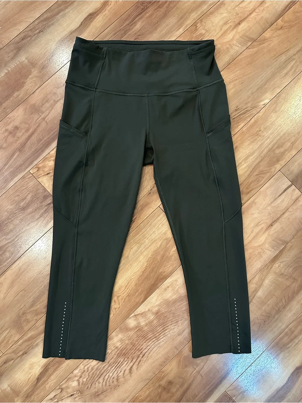 Lululemon Fast & Free Crop II Nulux 19” Dark Olive Size 6